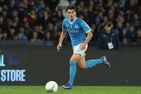 解析“过度尊重对手”（剖析“过度尊重对手”现象）